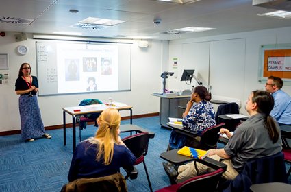 Kings_College_London_-_Classroom.jpg